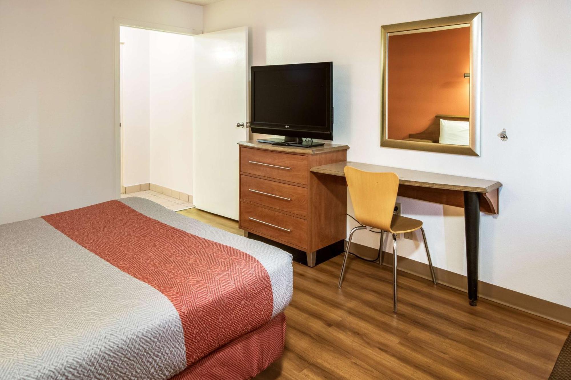 Motel 6-Dayton, Oh - 엥글우드 외부 사진
