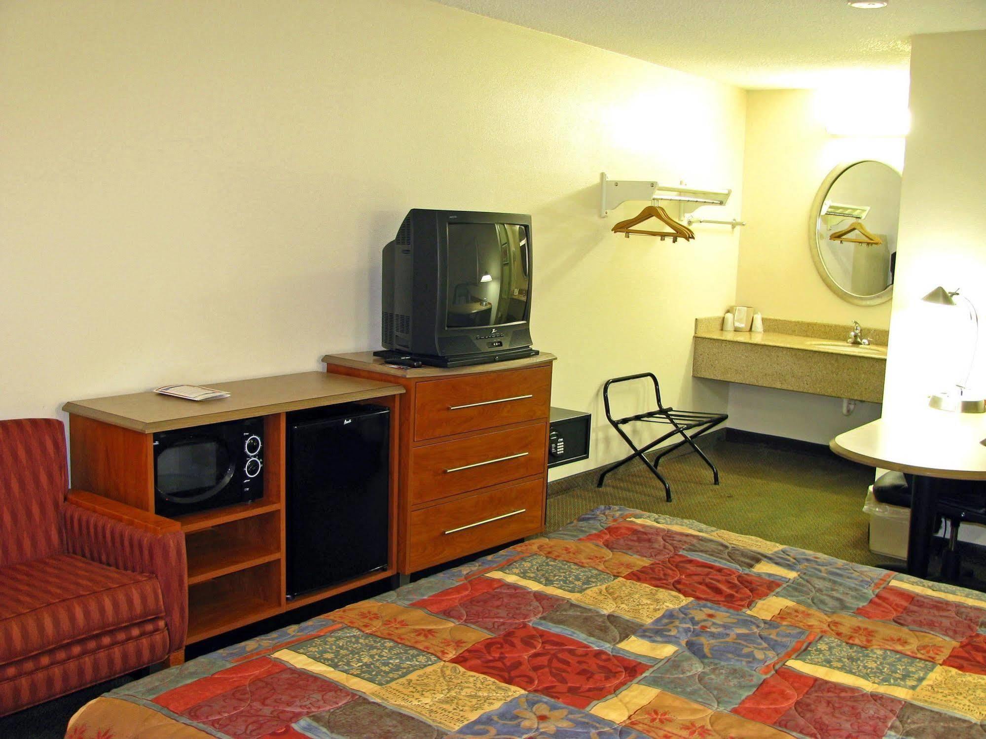 Motel 6-Dayton, Oh - 엥글우드 외부 사진